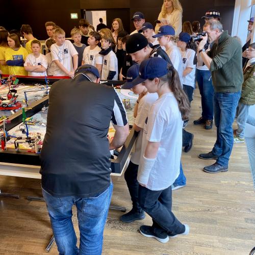 FLL9